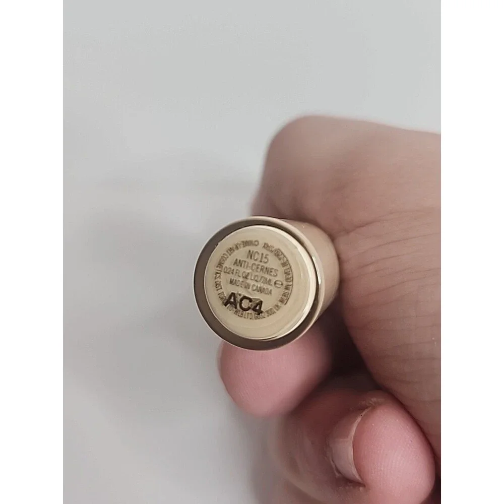 MAC STUDIO FIX NC15 24-HOUR SMOOTH WEAR CONCEALER .24 OZ / 7 ML FULL SIZE NIB